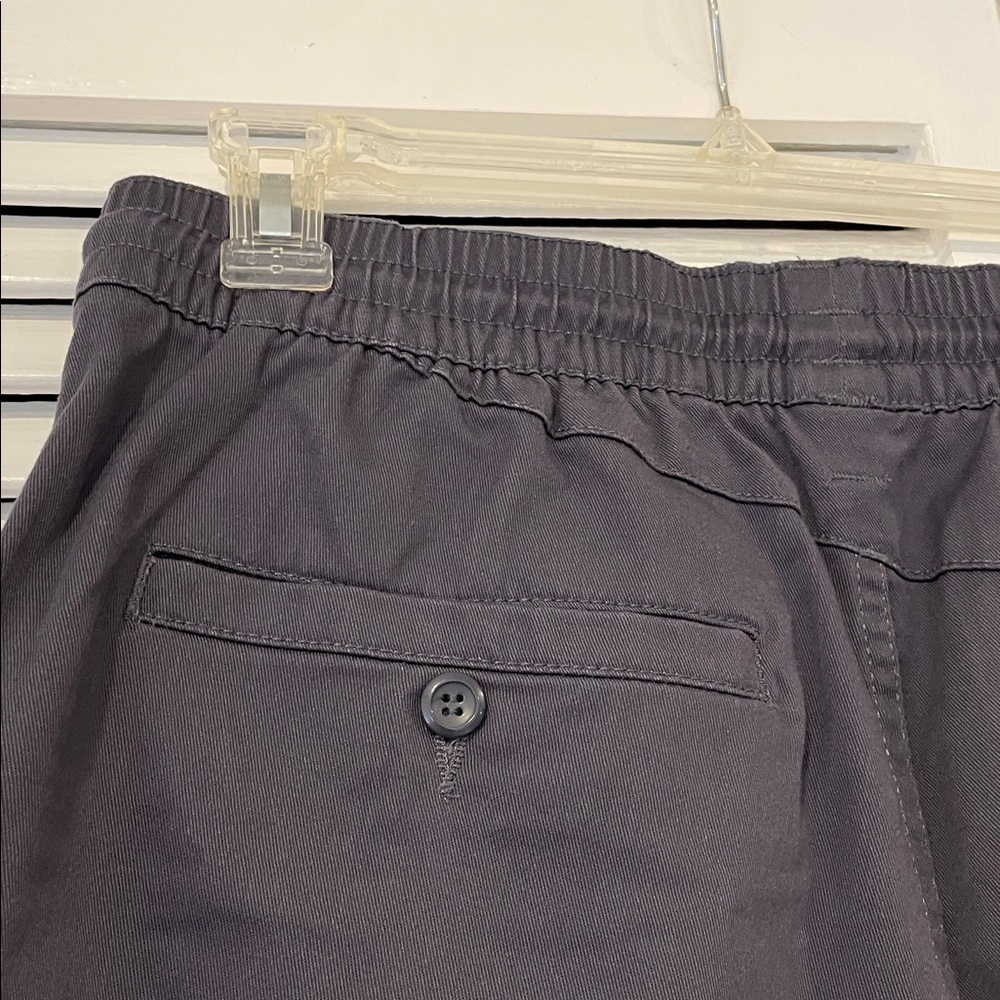 VOLCOM Shorts - Picture 4 of 8